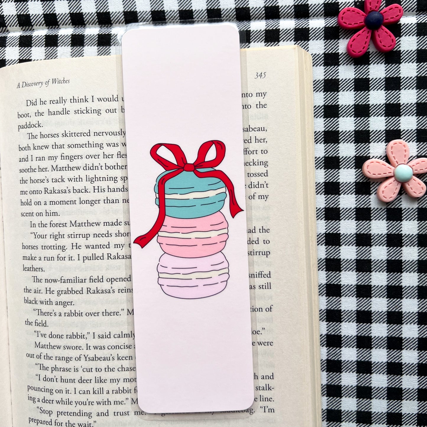 Bow Macaroon Bookmark